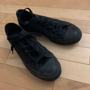 Black converse